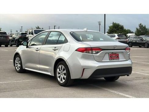 Used 2023 Toyota Corolla LE FWD image 9