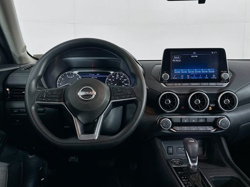 Used 2024 Nissan Sentra SV FWD image 18