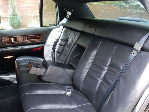 Used 1996 Cadillac Fleetwood Brougham RWD image 63
