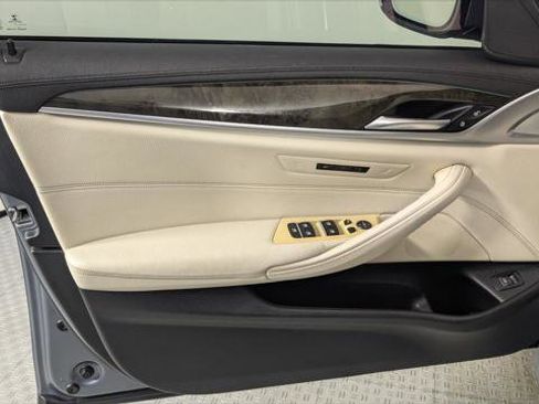 Used 2018 BMW 530i image 13