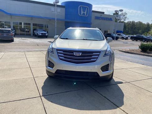 Used 2017 Cadillac XT5 Luxury w/ LPO, Wheel Lock Package FWD image 4