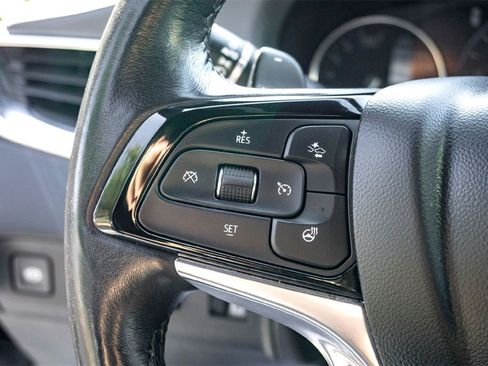 Used 2024 Buick Enclave Premium image 18