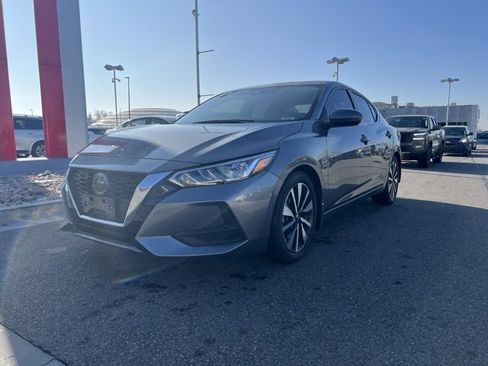 Used 2023 Nissan Sentra SV w/ SV Premium Package image 3