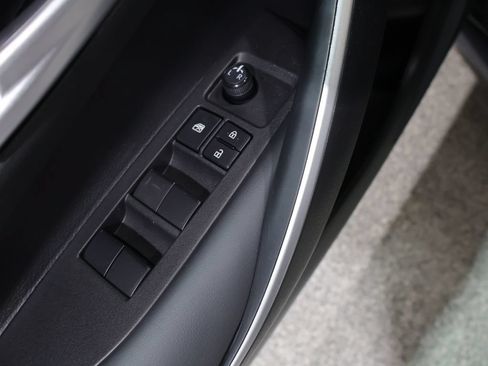 Used 2021 Toyota Corolla SE w/ SE Premium Package FWD image 13