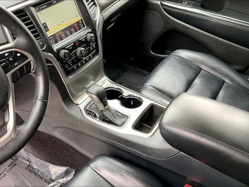 Used 2018 Jeep Grand Cherokee Limited image 17