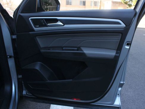 Used 2023 Volkswagen Atlas SEL Premium image 30