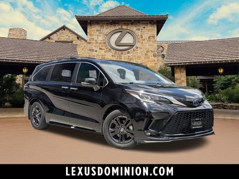 Used 2024 Toyota Sienna XSE w/ XSE Premium Package AWD/4WD image 1