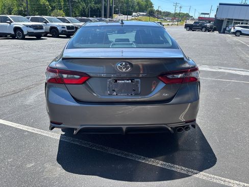 Used 2021 Toyota Camry SE w/ Convenience Package FWD image 50