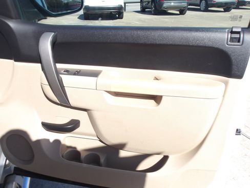 Used 2011 Chevrolet Silverado 1500 LT w/ Regional Value Package image 9