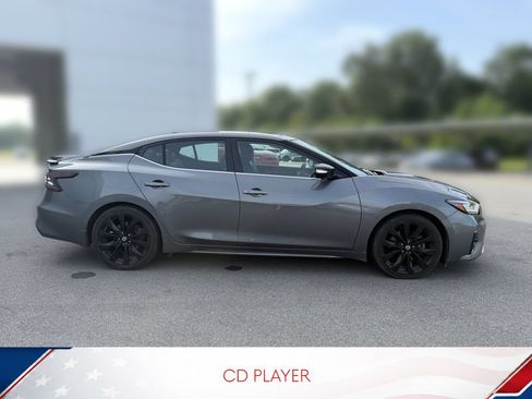 Used 2019 Nissan Maxima SR w/ Premium Package FWD image 4