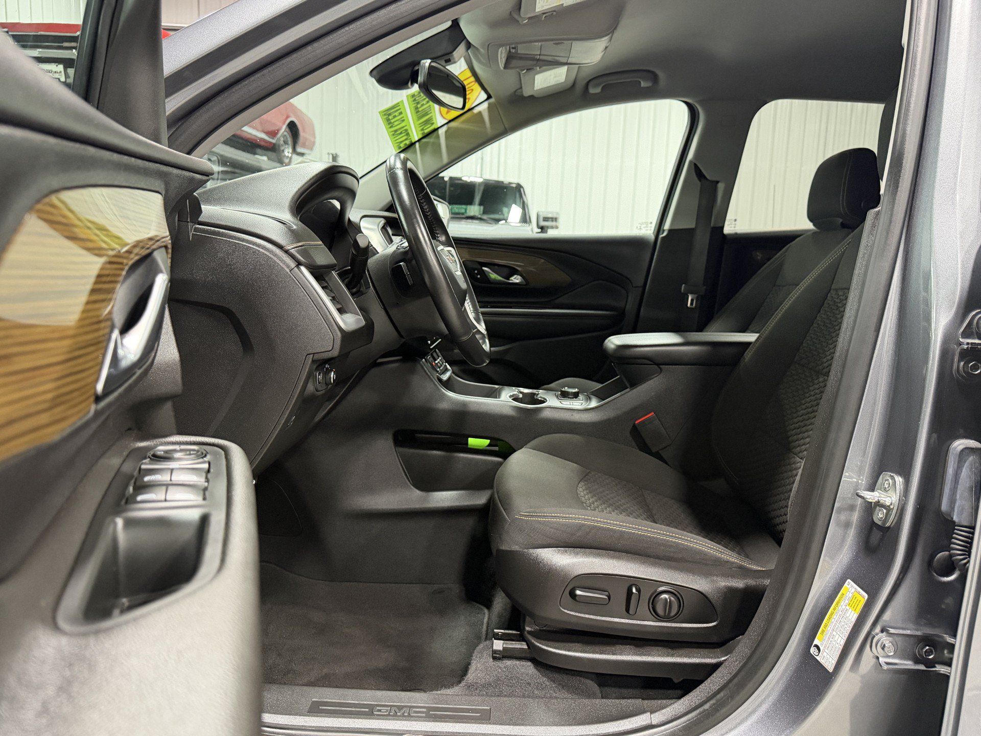 Certified 2021 GMC Terrain SLE w/ Driver Convenience Package FWD image 11