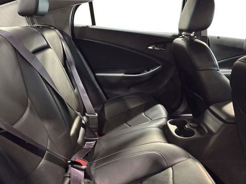 Used 2017 Chevrolet Volt Premier w/ Driver Confidence II Package FWD image 15