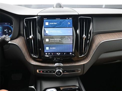 Used 2022 Volvo XC60 B6 Inscription w/ Advanced Package image 13