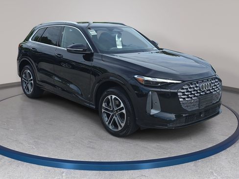 New 2026 Audi Q5 Premium AWD/4WD image 3