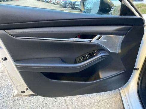 Used 2023 MAZDA MAZDA3 2.5 Turbo Sedan w/Premium Plus image 18