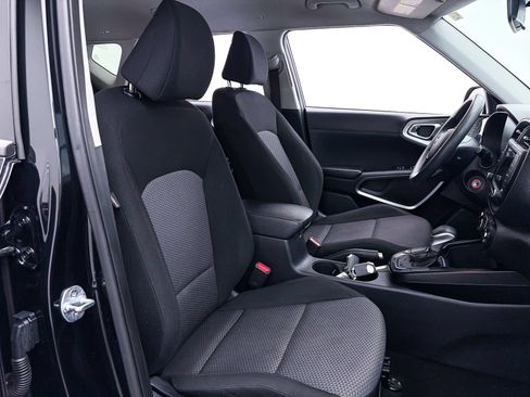 Used 2024 Kia Soul LX FWD image 30
