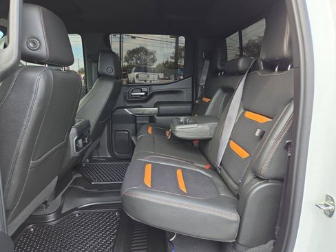 Used 2021 GMC Sierra 1500 AT4 w/ AT4 Premium Package AWD/4WD image 12