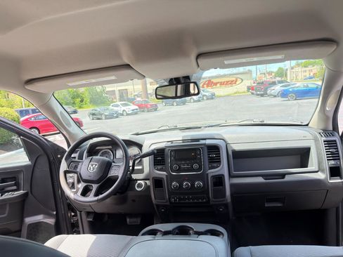 Used 2018 RAM 2500 Tradesman w/ Chrome Appearance Group AWD/4WD image 41