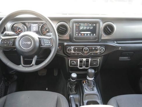 Used 2023 Jeep Gladiator Sport AWD/4WD image 13