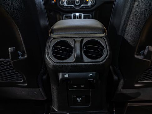 Used 2025 Jeep Gladiator Sport AWD/4WD image 26