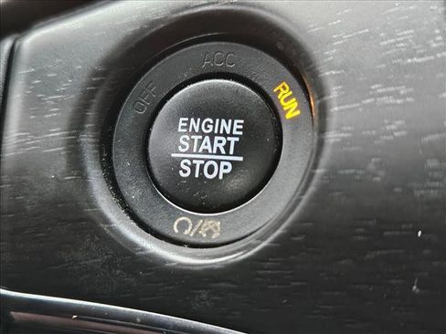 Used 2017 Jeep Grand Cherokee Limited RWD image 14