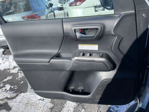 Used 2020 Toyota Tacoma TRD Off-Road image 47