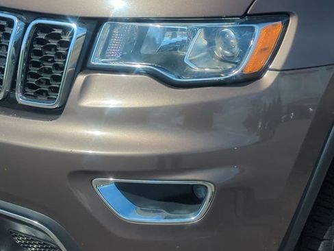 Used 2019 Jeep Grand Cherokee Limited AWD/4WD image 9