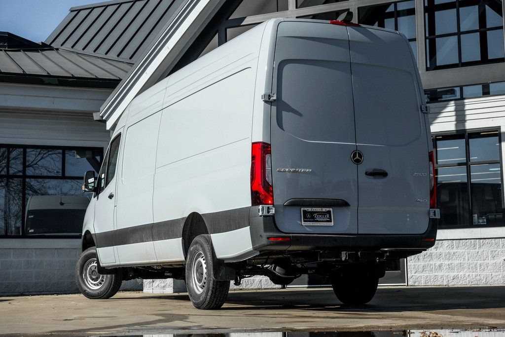 Used 2026 Mercedes-Benz Sprinter 2500 image 2