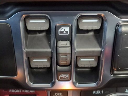 New 2026 Jeep Wrangler Unlimited Rubicon AWD/4WD image 24