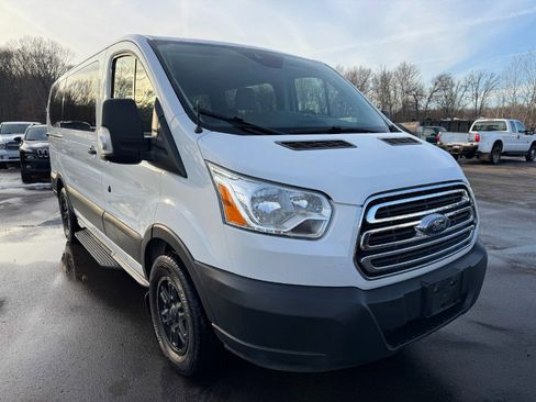 Used 2015 Ford Transit 150 XLT image 7