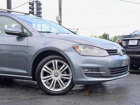 Used 2015 Volkswagen Golf TDI SE FWD image 3