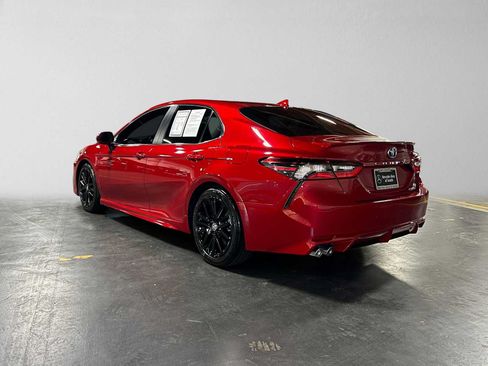 Used 2022 Toyota Camry SE w/ Audio Upgrade Package FWD image 5