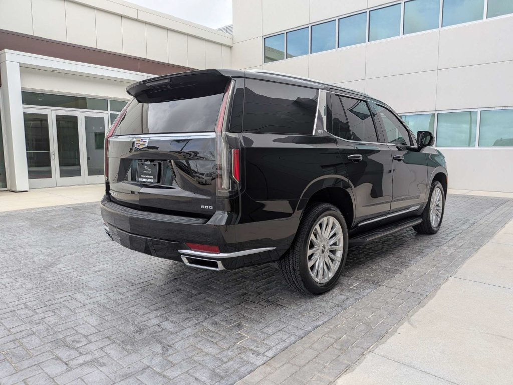 Used 2022 Cadillac Escalade Luxury w/ LPO, Floor Liner Package AWD/4WD image 5