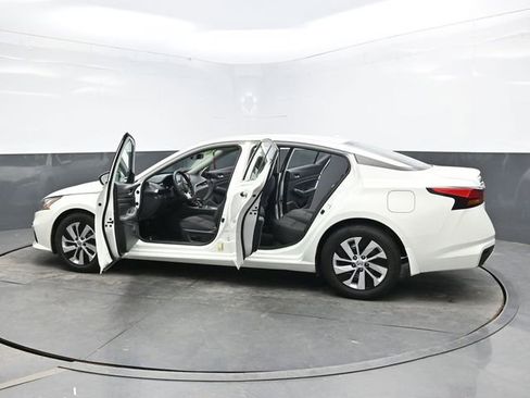 Used 2020 Nissan Altima 2.5 S FWD image 40