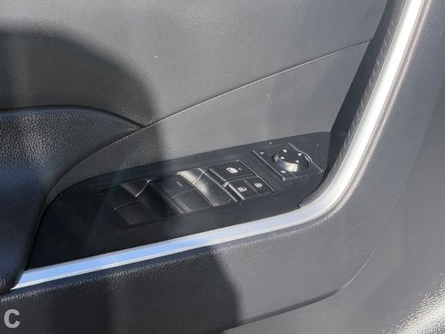 Used 2024 Toyota RAV4 LE image 17