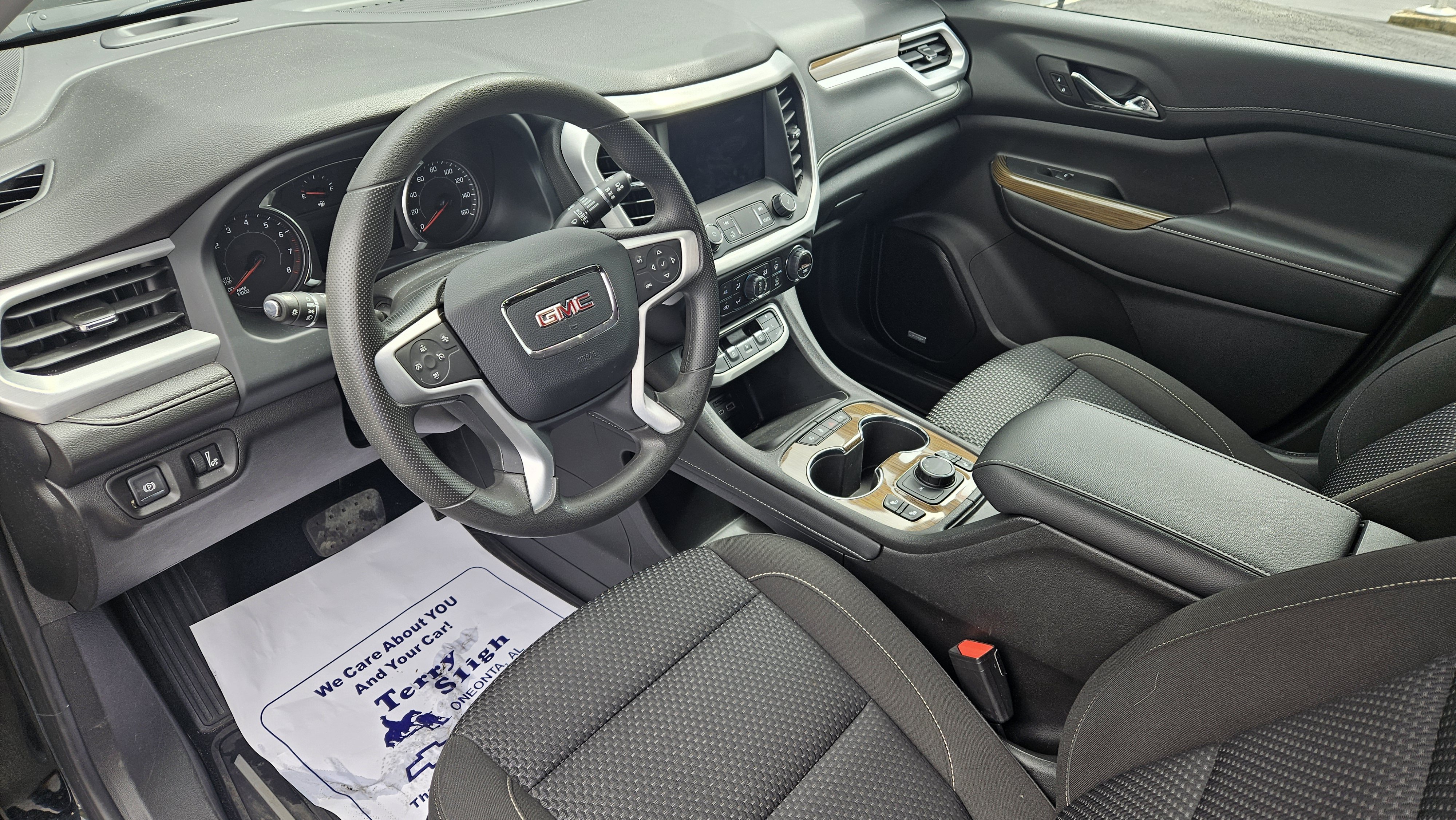 Used 2023 GMC Acadia SLE w/ Driver Convenience Package FWD image 10