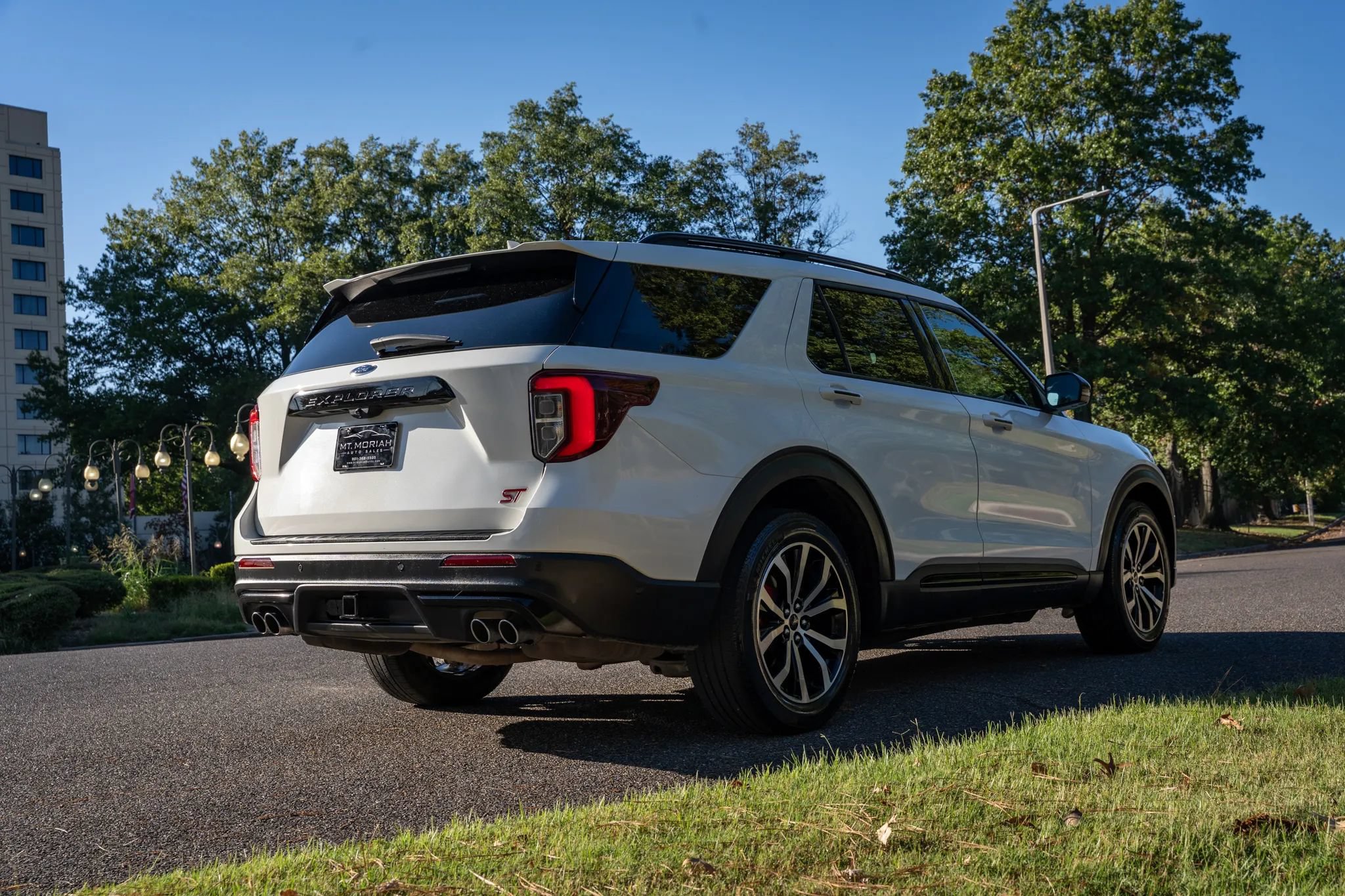 Used 2020 Ford Explorer ST w/ ST Street Pack AWD/4WD image 5