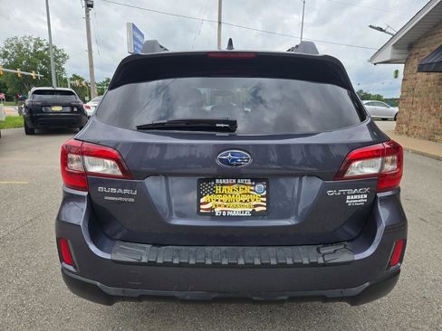 Used 2016 Subaru Outback 2.5i Premium AWD/4WD image 6