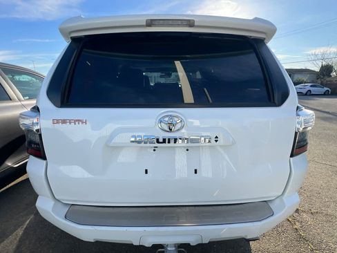 Used 2022 Toyota 4Runner SR5 Premium w/ Moonroof Package image 5