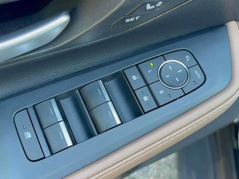 Used 2024 Toyota Grand Highlander AWD image 25