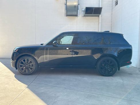 New 2026 Land Rover Range Rover Long Wheelbase SE image 5