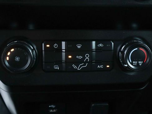 Used 2019 Ford F350 XLT image 32