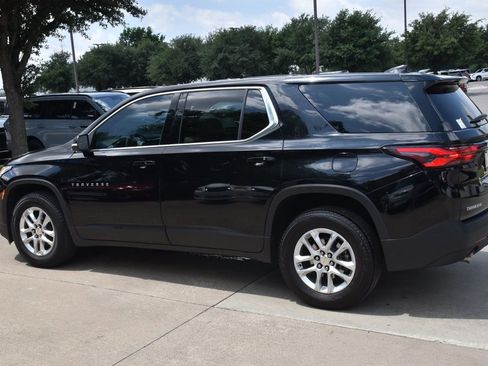 Used 2023 Chevrolet Traverse LS w/ Safety Package FWD image 11