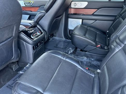 Certified 2021 Lincoln Navigator L Reserve image 12