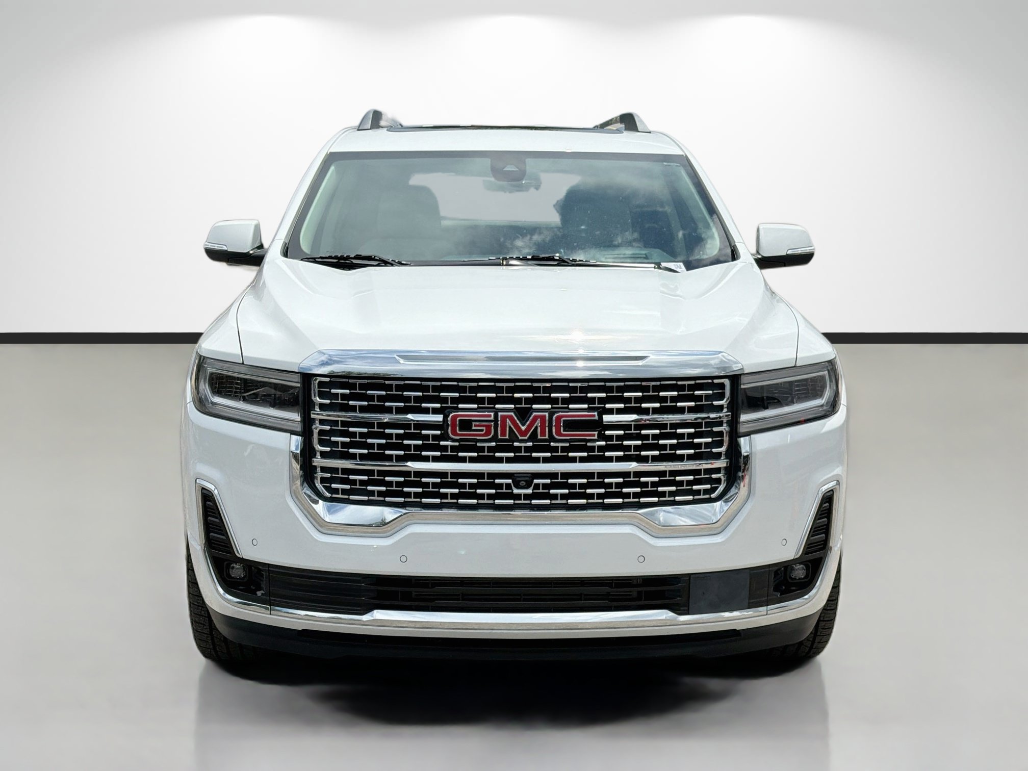 Used 2022 GMC Acadia Denali w/ Denali Ultimate Package FWD image 8