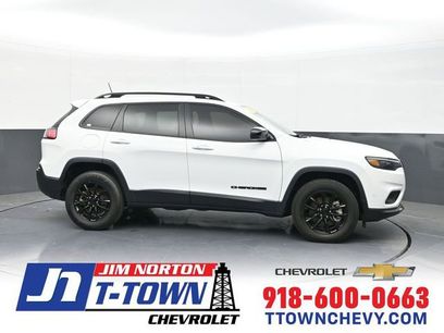 Used 2023 Jeep Cherokee Altitude Lux