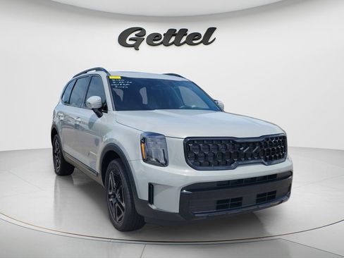 Used 2025 Kia Telluride EX X-Line AWD/4WD image 3