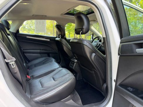 Used 2014 Ford Fusion Titanium FWD image 18