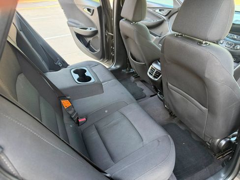 Used 2017 Chevrolet Malibu LT FWD image 20