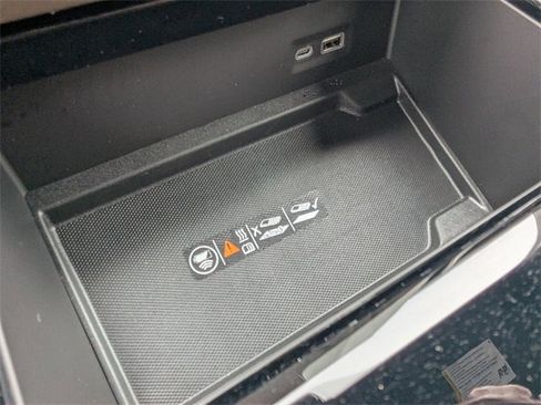 Used 2025 GMC Yukon Elevation w/ Elevation Premium Package image 28